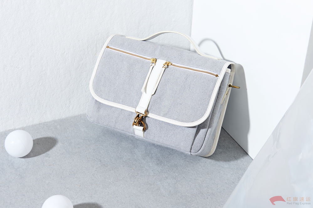 16396429545578.jpg 摄图网_500990327_包包女士男士手提包钱包斜挎包背包(企业商用)_副本.jpg